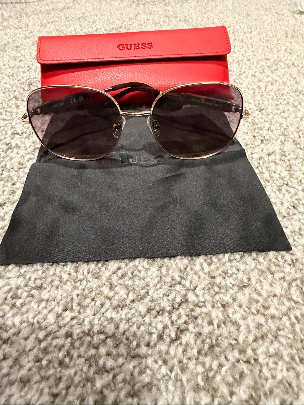 Women’s Guess Sunglasses